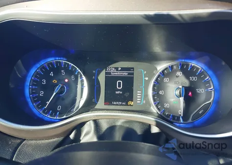 2019 Chrysler Pacifica Touring Plus z USA, uszkodzony, nr VIN 2C4RC1FG7KR681386